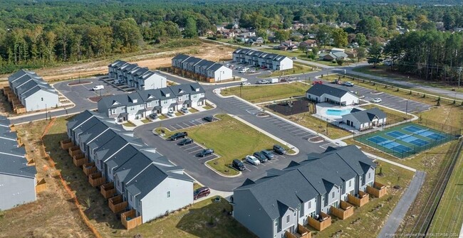Building Photo - 1035 Kingscote Dr