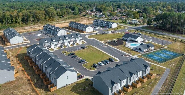 Foto del edificio - 1035 Kingscote Dr