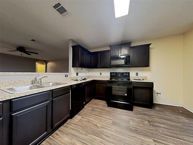 Building Photo - 1404 Breanna Ln