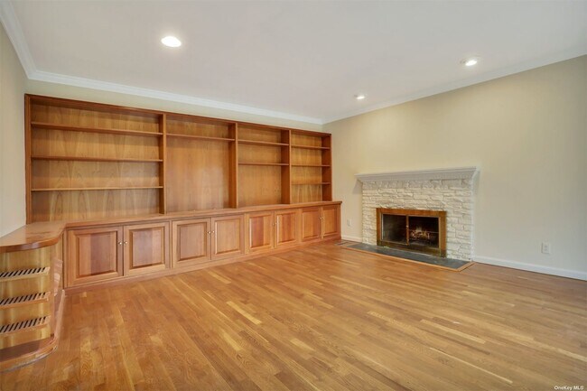 Building Photo - 17 Hilltop Dr