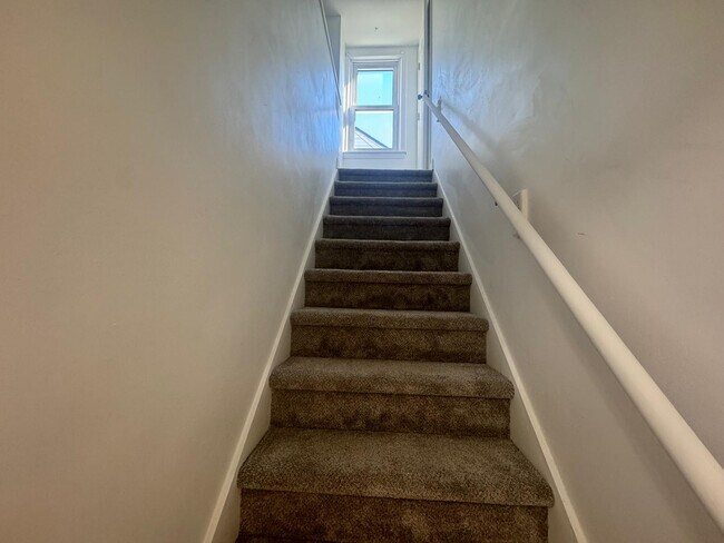 Foto del edificio - 15243 Eastwood St