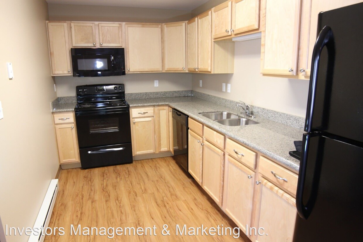 Primary Photo - 3850-3880 Garden View Dr