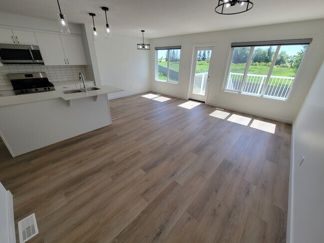 Photo du bâtiment - 8887 Carson Way SW