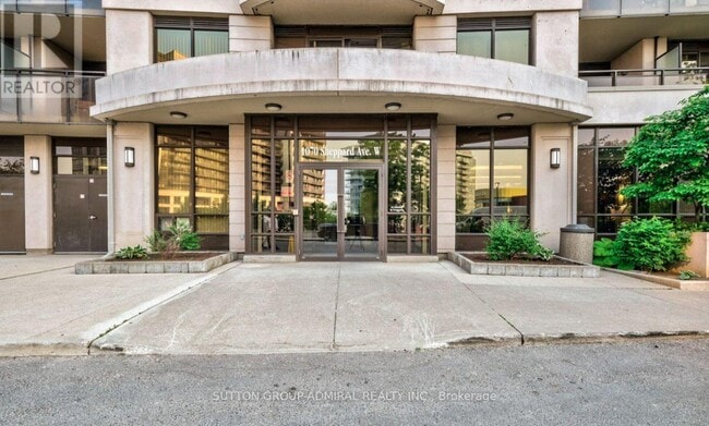 Building Photo - 1070 Sheppard Ave W