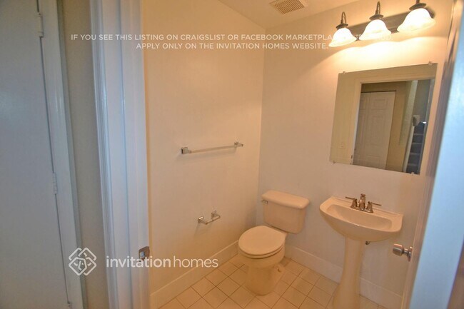 Foto del edificio - 4937 NW 55th Blvd