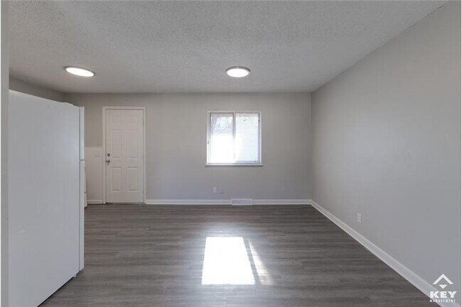 Foto del edificio - 2939 Salina Ct