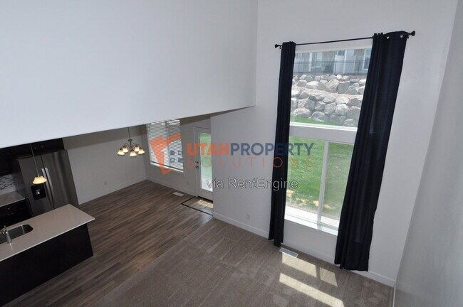 Foto del edificio - 16092 S Truss Dr