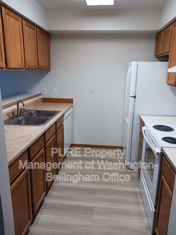 Building Photo - 2830 Valencia St