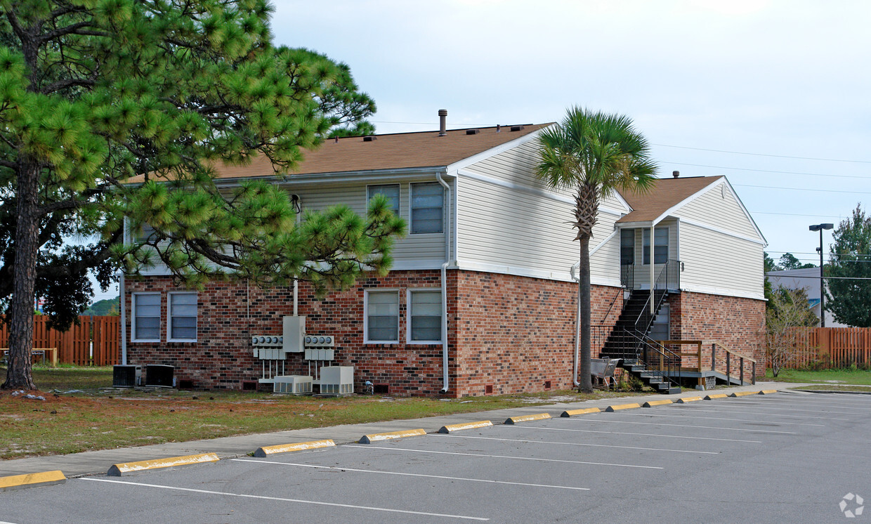 Primary Photo - Edgewood Apartments