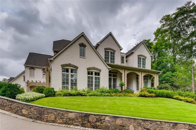 Foto del edificio - 3785 N Stratford Rd NE