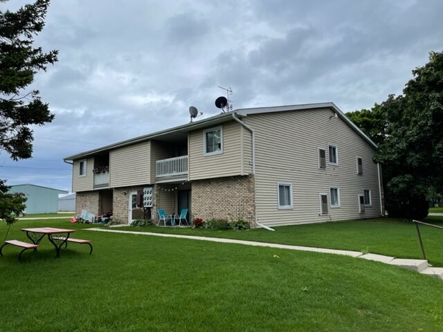 Building Photo - 36 Baden Ave