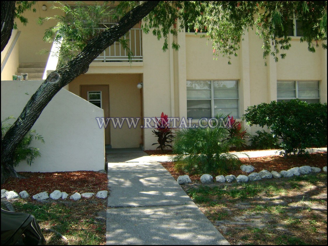 Primary Photo - 4800 Rilma Ave
