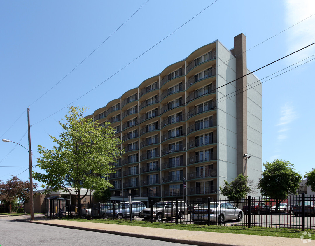 Building Photo - Gutknecht Tower