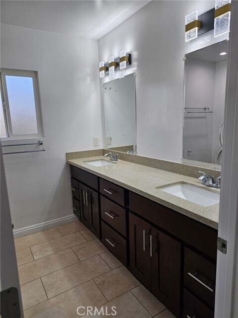 Foto del edificio - 5828 N Vista St