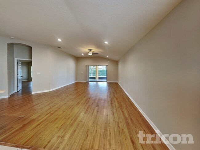 Foto del edificio - 449 Oak Landing Boulevard Mulberry FL