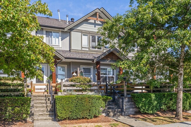Building Photo - Beautifully maintained 2-bedroom, 3-bathro...