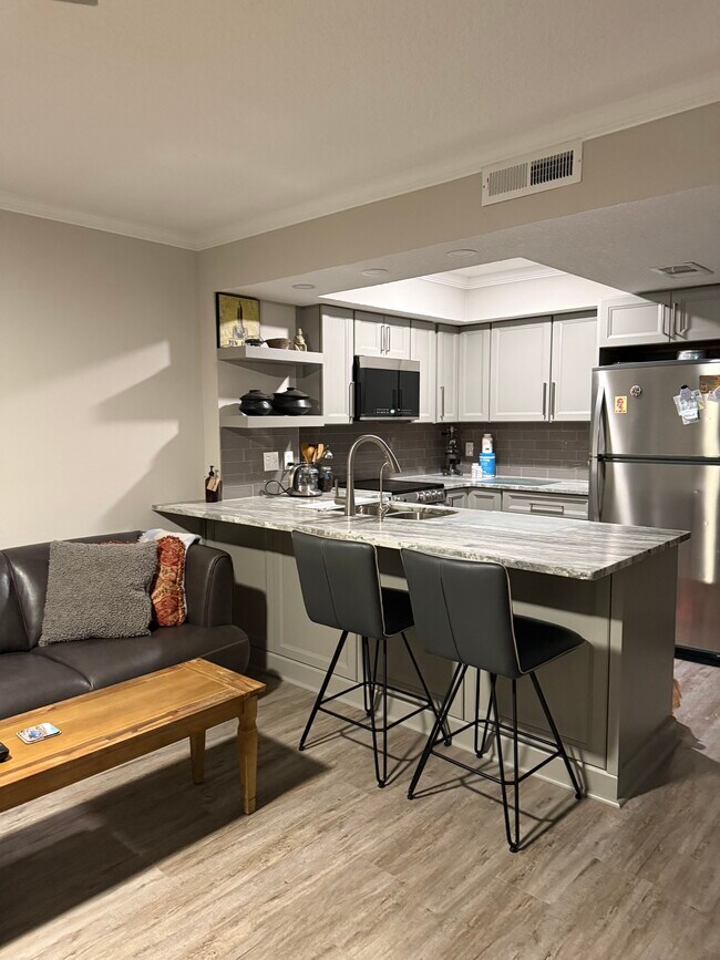 Cocina - 100 Fairway Park Blvd