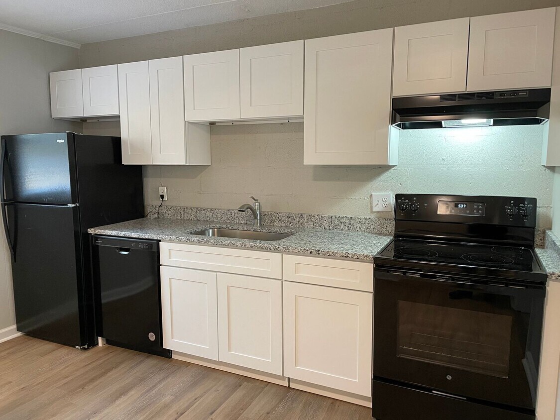 Foto principal - Two Bedroom Duplex in Lincolnton