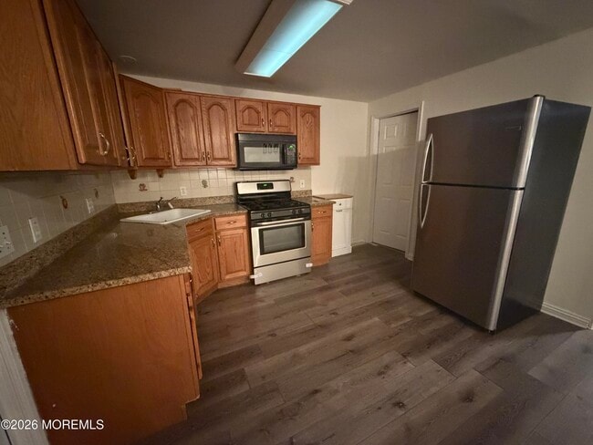 Foto del edificio - 210-212 W Morgan Ave