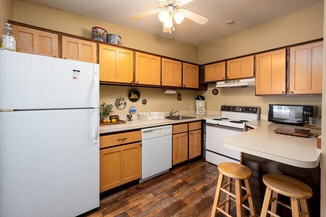 Building Photo - 59 Treetop Cir