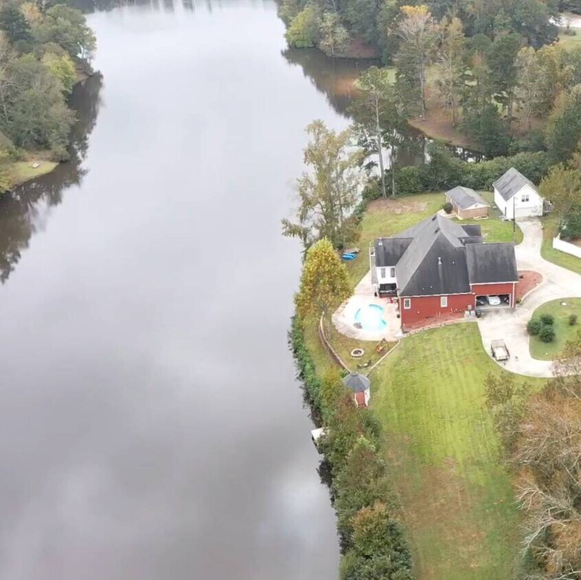 Primary Photo - 995 Mills Dr