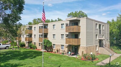 Building Photo - 1167 N Shore Dr