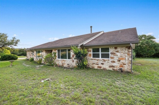 Foto del edificio - 11000 Ranch to Market Rd 1826