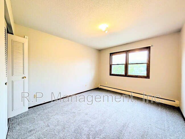 Foto del edificio - 2700 Dale St N