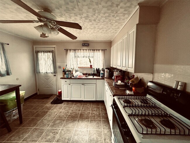 Foto del edificio - 98 Richard St