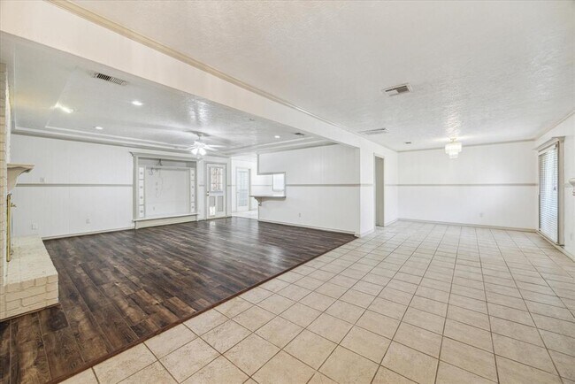 Foto del edificio - 5419 Golf Dr