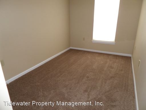 Building Photo - 2303 Montauk Dr