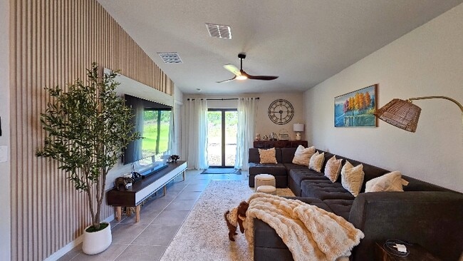 Building Photo - 9100 Tequila Sunrise Dr