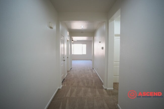 Building Photo - Charming 3 bedroom Home In Southwest!