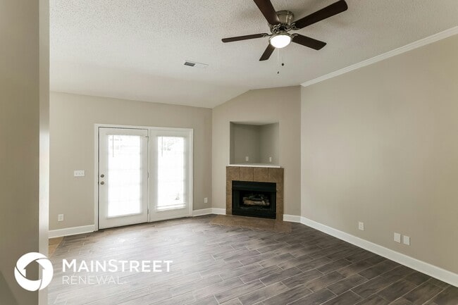 Building Photo - 13923 Highland Pointe Dr
