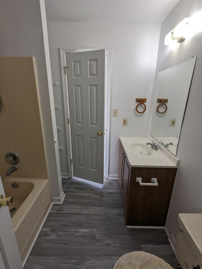 Building Photo - 1214-1214 Transylvania Ave