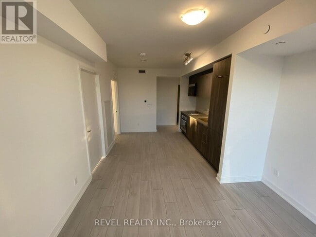 Building Photo - 2033 Kennedy Rd