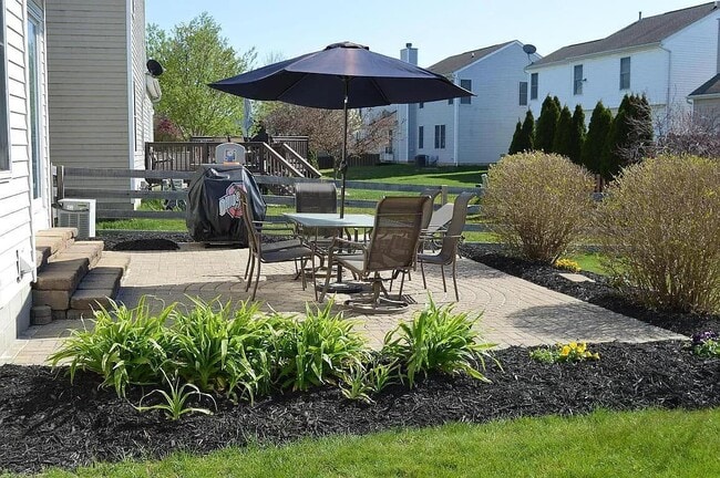 Foto del edificio - 8619 Clover Glade Dr