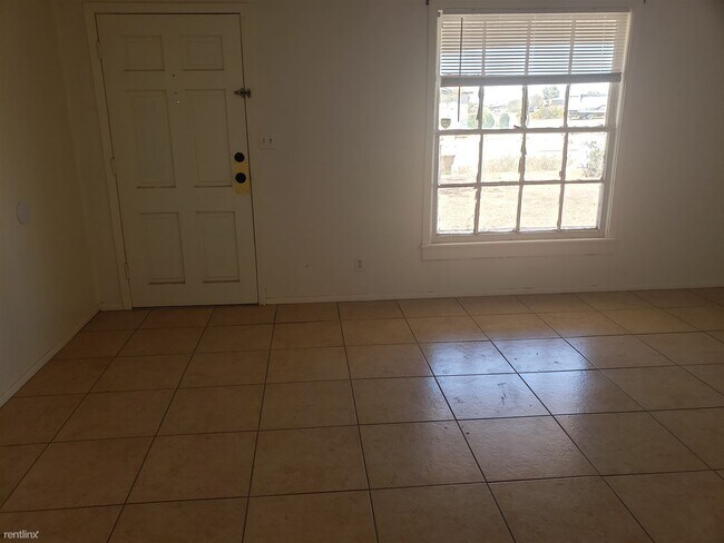 Building Photo - 2 br, 1 bath House - 13239 S Laredo Rd A