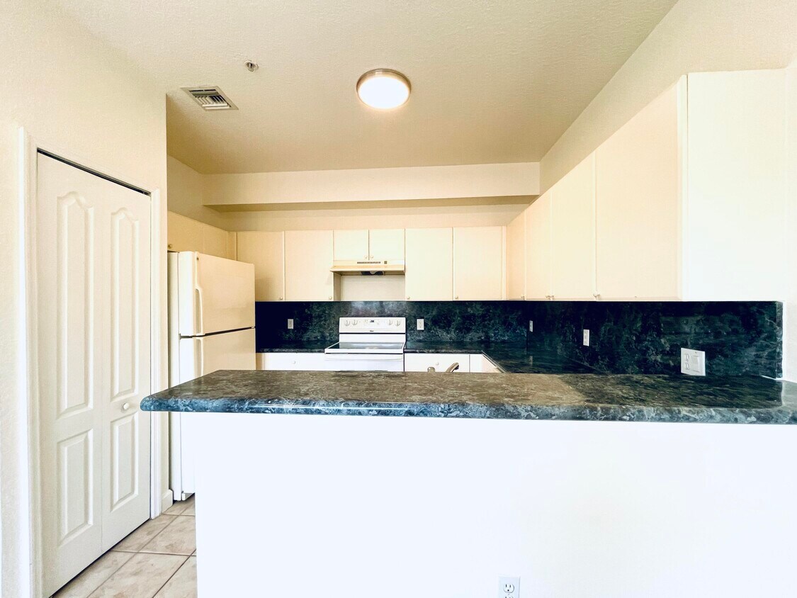 Primary Photo - 1119 Shoma Dr