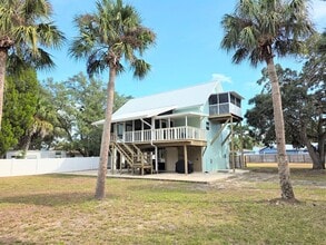 Building Photo - 11307 Coral Ct W