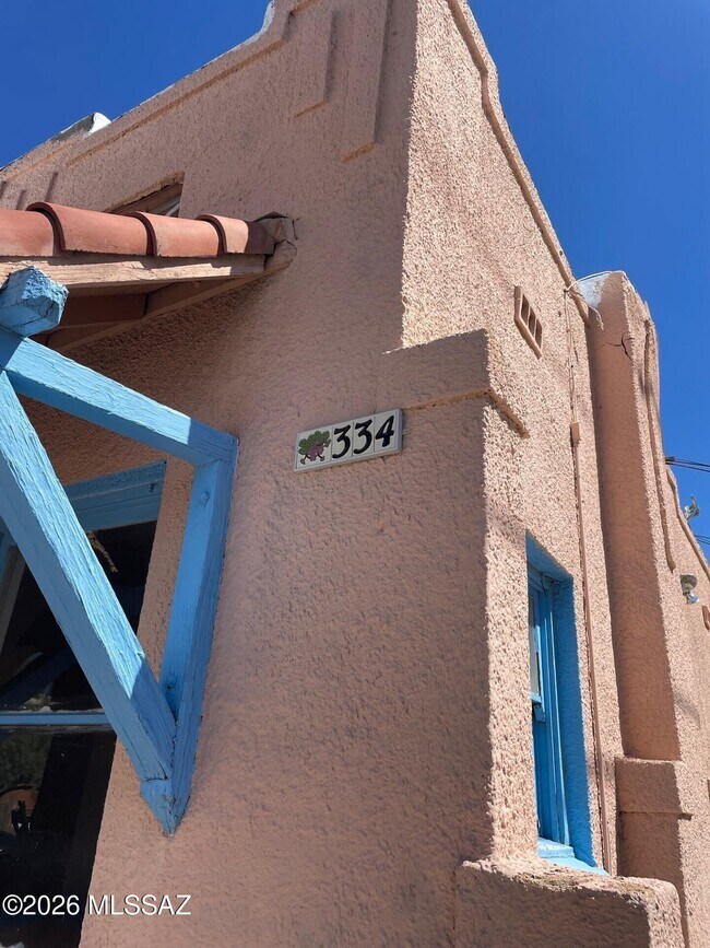 Foto del edificio - 334 N Vine Ave