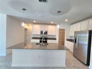 Building Photo - 724 Daring Dr