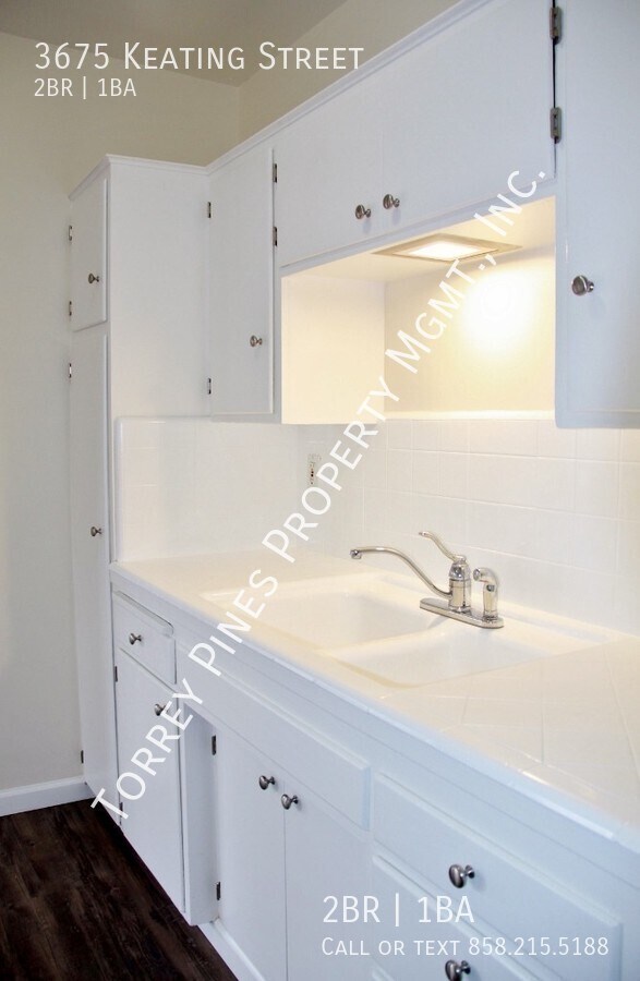 Building Photo - Mission Hills: Beautiful 2 Bed/1 Bath with...
