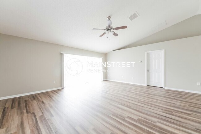 Foto del edificio - 4 Bedroom Pet-Friendly Home in Kissimmee, FL with Main Street Renewal