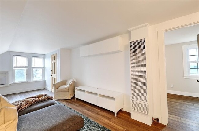 Building Photo - 73 Washburn Ave