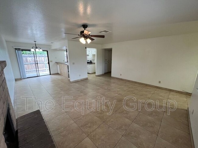 Building Photo - 2026 E Vassar Ave