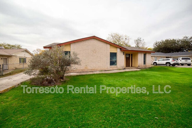 Building Photo - 309 Royal Dr