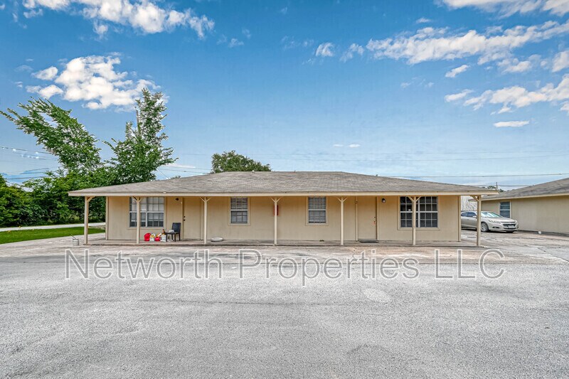 Foto principal - 8430 Round Rock Dr