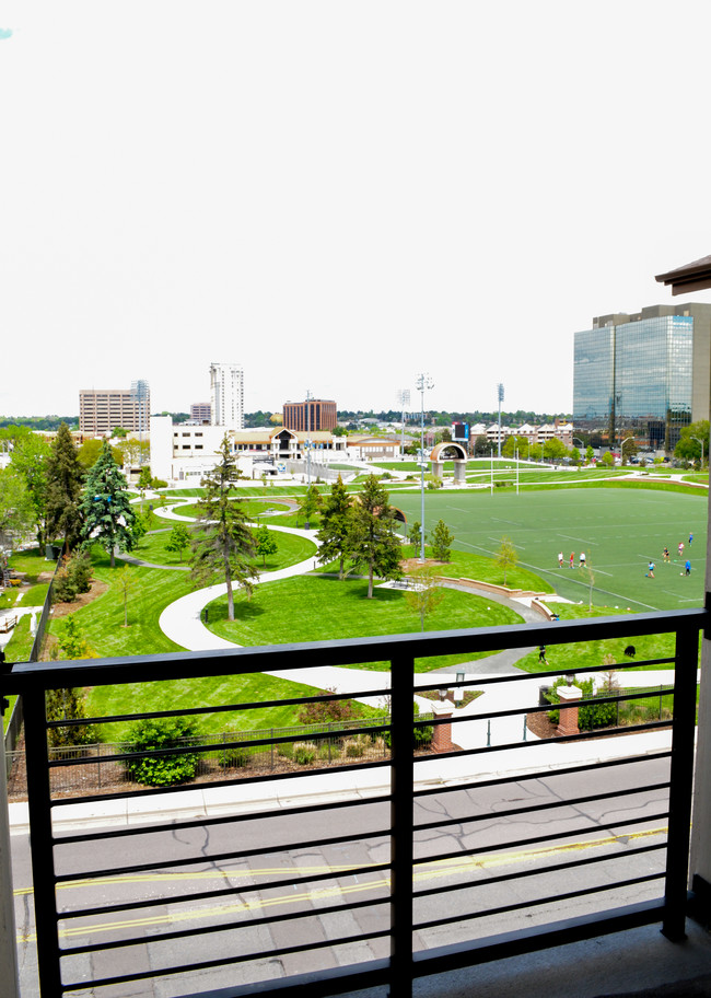 Building Photo - Peregrine Place Apartment Homes