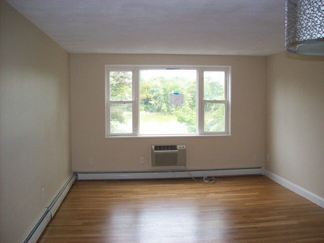 Building Photo - 1105 Lexington St